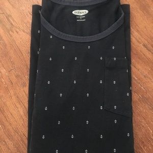 Old Navy chest-pocket muscle shirt